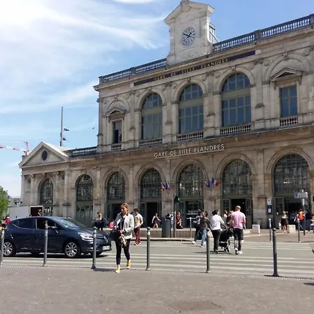 Superbe Sur La Grand Place ! 3 Pers. *
